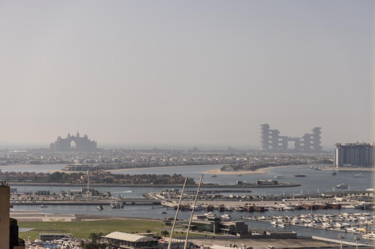 Travel Hub Premium Hostel Dubai Buitenkant foto