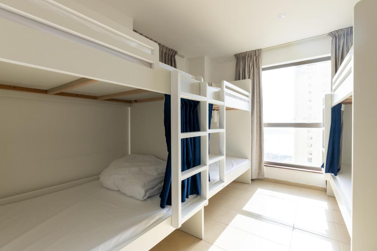Travel Hub Premium Hostel Dubai Buitenkant foto